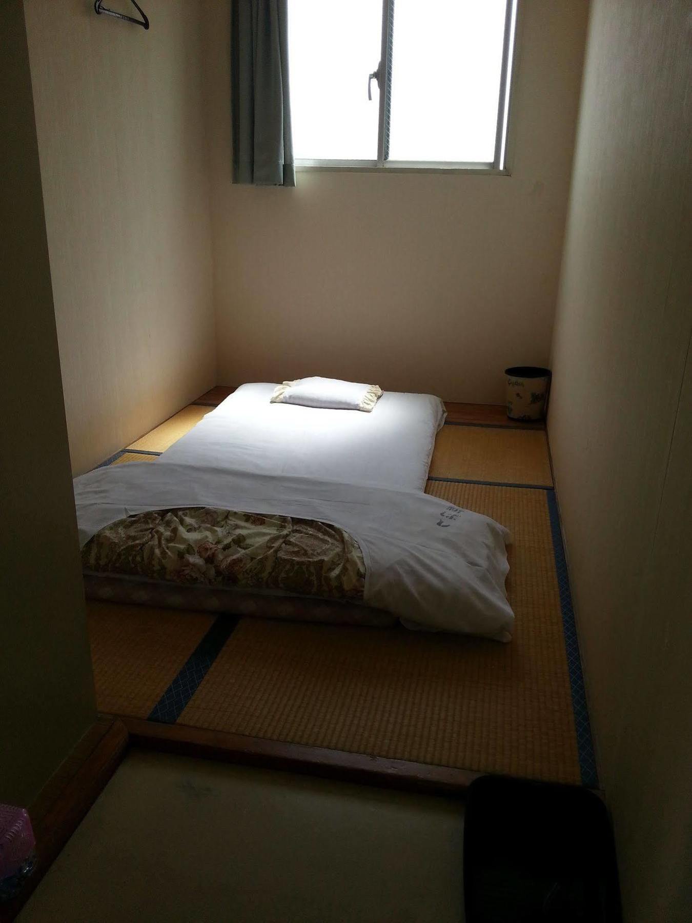 Business Hotel Shinbashi โอซาก้า ภายนอก รูปภาพ
